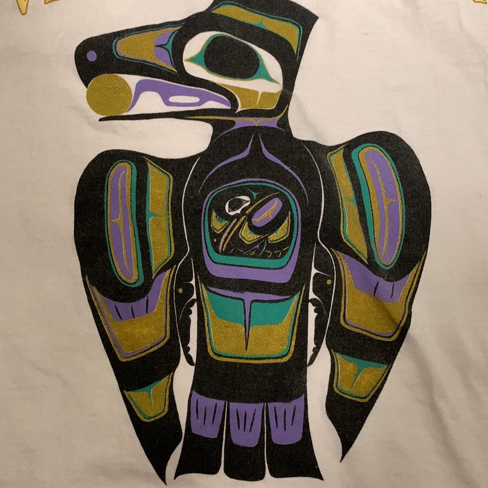 Vintage Vancouver Canada white cotton graphic T-shirt L Totum pole Indian bird - Picture 11 of 15